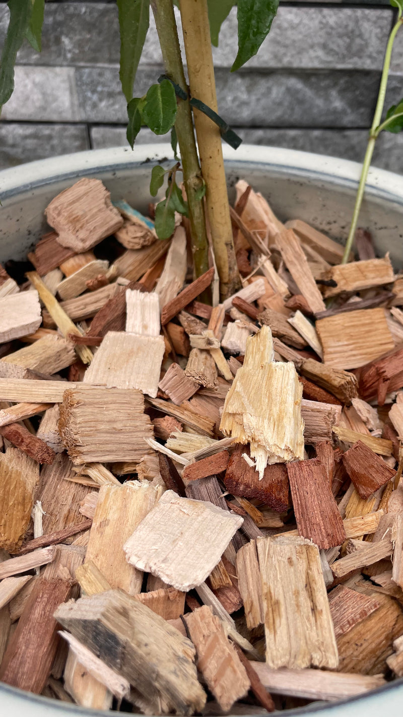 Load image into Gallery viewer, Garden &amp; Play Area Safe Wood Chip Hardwood
