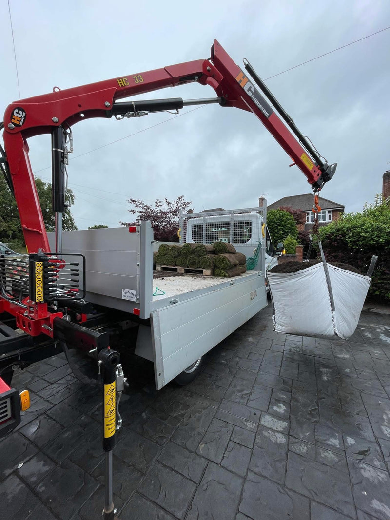 Load image into Gallery viewer, Gold Blend All In One Topsoil 850 - 1600 Litre Bag
