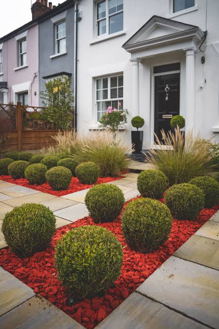 Red Decorative Garden Bark Mulch