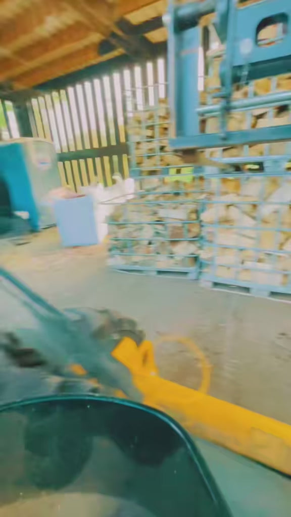 Load and play video in Gallery viewer, Seasoned Ash Firewood Logs Flat Level Load
